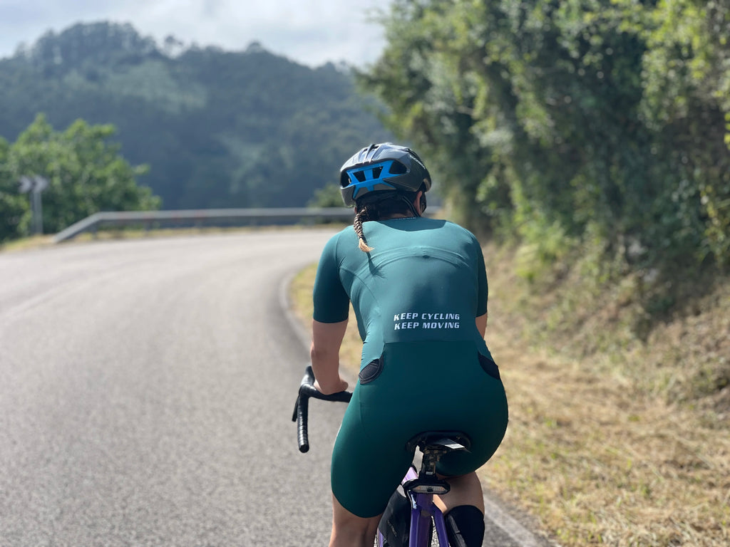 Cycling Sets Woman